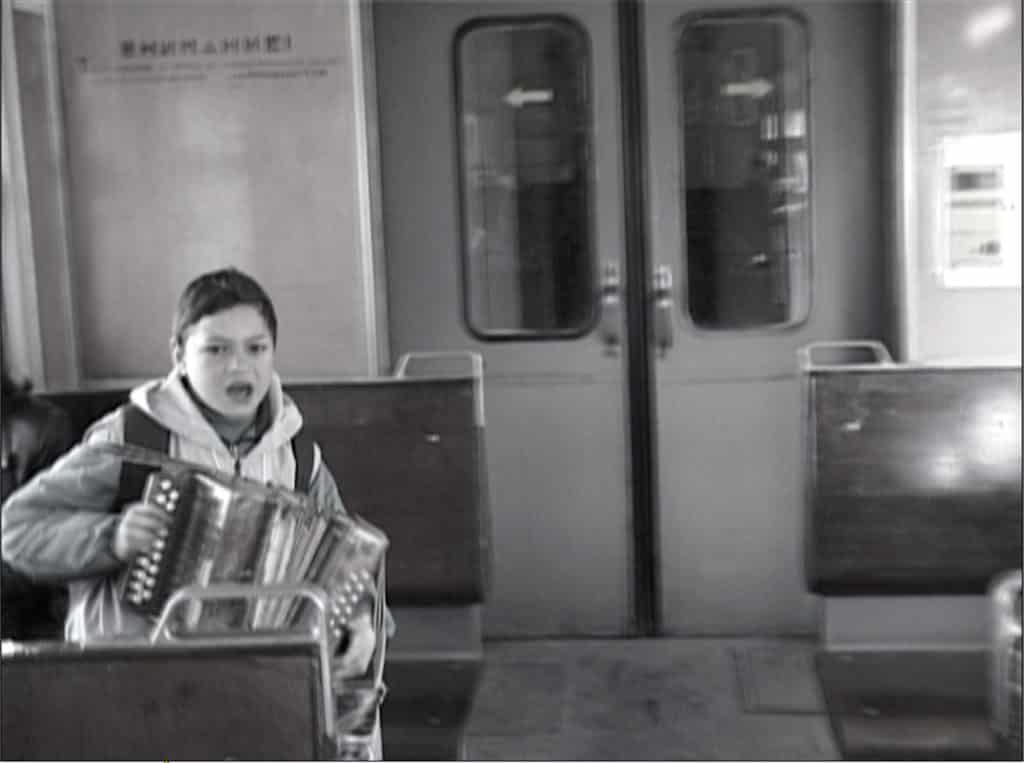 Ольга Чернышева. «Поезд», 2003. Кадр из видео. Источник: http://olgachernysheva.ru
